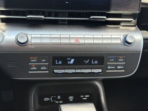 Used 2025 Hyundai Kona SEL FWD image 24