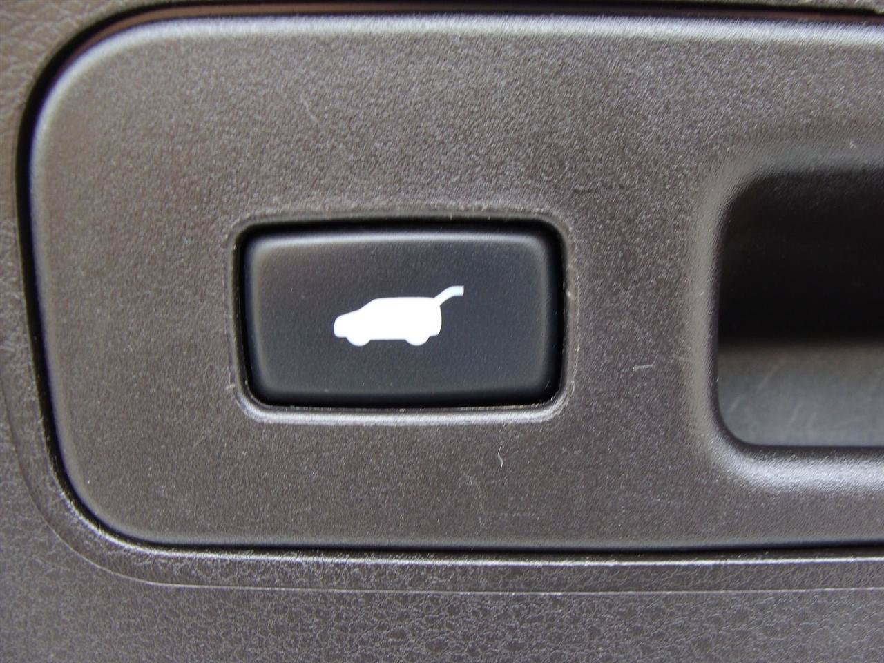 Used 2020 Acura MDX w/ Technology Package AWD/4WD image 40