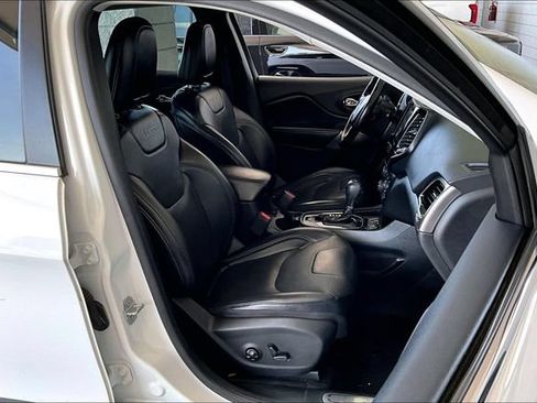 Used 2020 Jeep Cherokee Limited FWD image 26