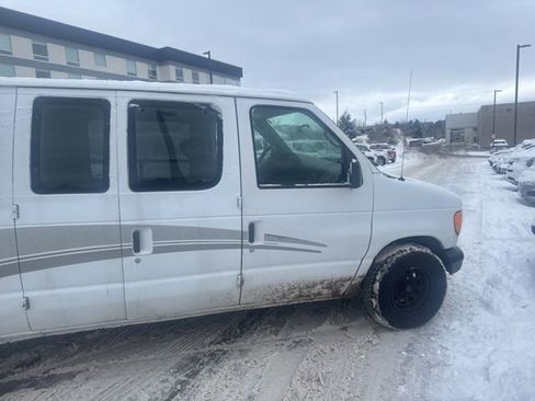 Used 2002 Ford E-150 and Econoline 150 image 10