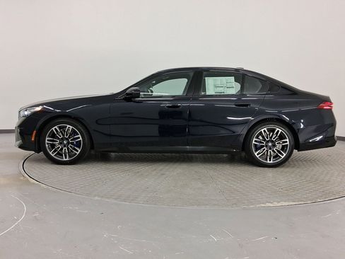 New 2026 BMW 530i image 2