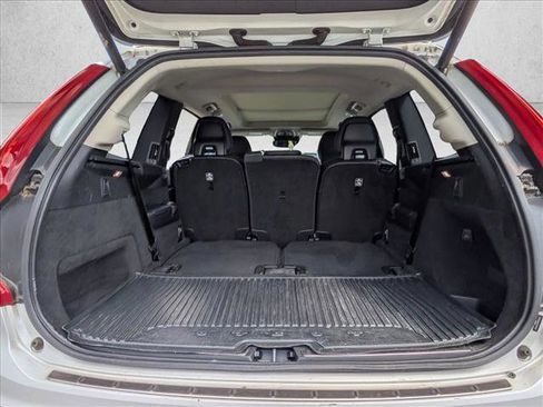 Used 2019 Volvo XC90 T6 Momentum w/ Protection Package Premier AWD/4WD image 6