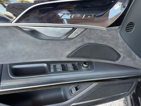 Used 2021 Audi S8 L w/ S8 Executive Package image 55