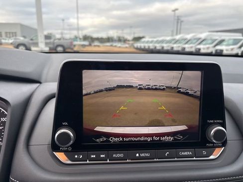 Certified 2026 Nissan Rogue SV image 16