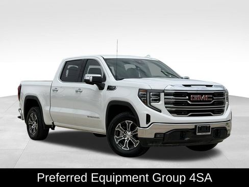 Used 2025 GMC Sierra 1500 SLT RWD image 2