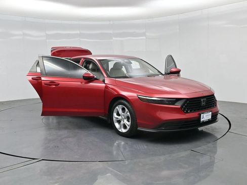 Used 2023 Honda Accord LX image 32