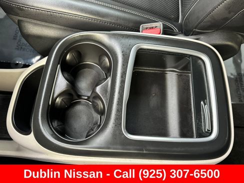Used 2022 Chrysler Pacifica Touring-L FWD image 34