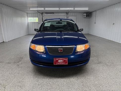Used 2005 Saturn ION Level 2 w/ Power Pkg FWD image 2