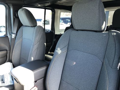 New 2026 Jeep Wrangler Sahara w/ Technology Group image 13