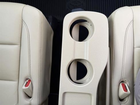 Used 2019 Toyota Highlander Limited Platinum image 16