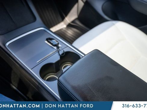 Used 2021 Tesla Model Y Long Range AWD/4WD image 9