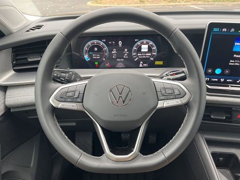 New 2026 Volkswagen Tiguan S image 15