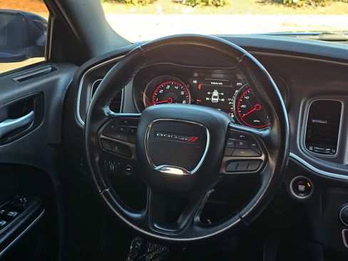 Used 2020 Dodge Charger SXT image 22