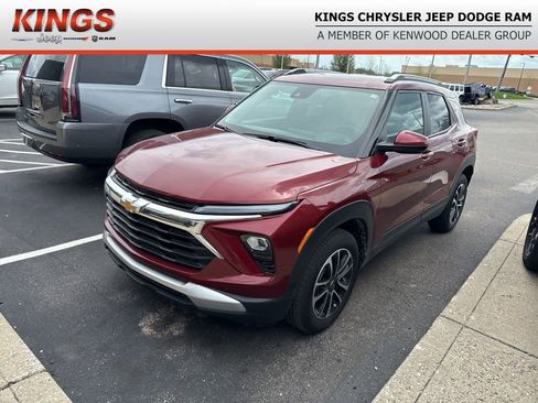 Used 2024 Chevrolet TrailBlazer LT w/ Convenience Package image 1