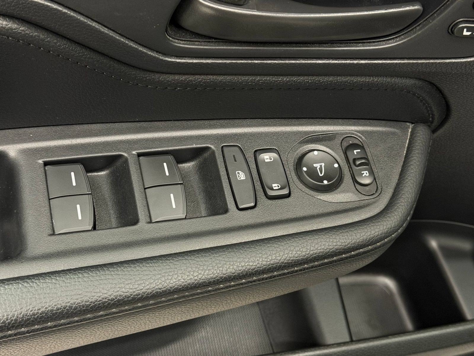 Used 2025 Honda Odyssey EX-L image 28