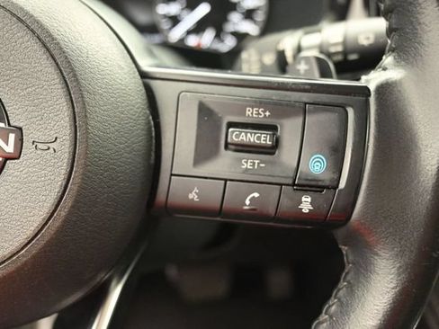 Used 2025 Nissan Pathfinder SV FWD image 19