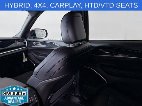 Used 2024 Jeep Grand Cherokee Trailhawk AWD/4WD image 24