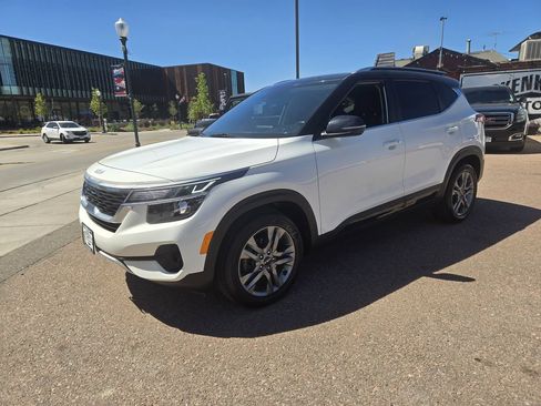 Used 2022 Kia Seltos S FWD image 25