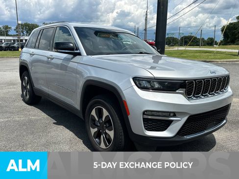Used 2024 Jeep Grand Cherokee Limited 4xe AWD/4WD image 3