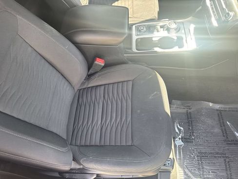 Used 2020 Ford Explorer XLT AWD/4WD image 30