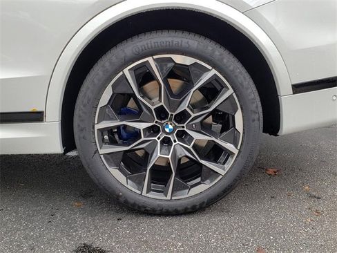 New 2026 BMW X7 M60i image 27