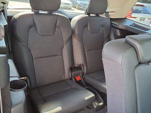 Certified 2024 Volvo XC90 B6 Core image 18