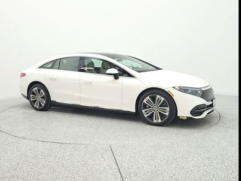 Certified 2022 Mercedes-Benz EQS 450+ Sedan image 3