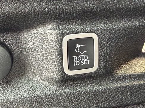 Certified 2023 Jeep Grand Cherokee L Overland image 34