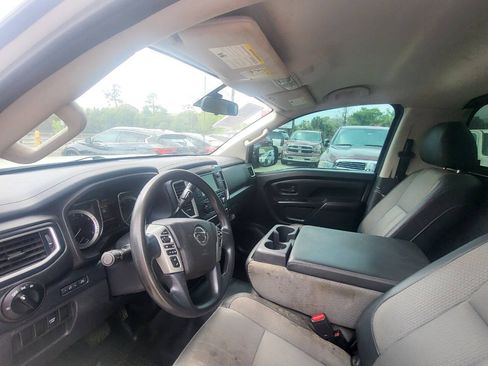 Used 2019 Nissan Titan S RWD image 45