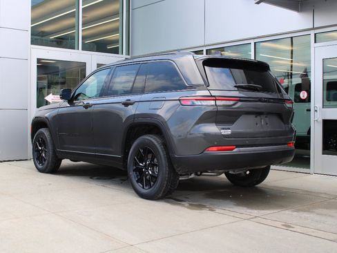 New 2026 Jeep Grand Cherokee Altitude AWD/4WD image 6