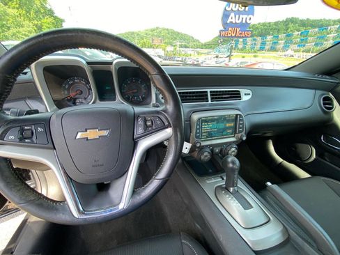 Used 2013 Chevrolet Camaro LT RWD image 17