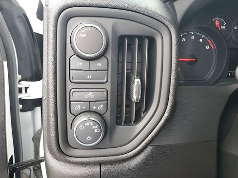 Certified 2025 Chevrolet Silverado 2500 W/T image 31