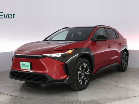 Used 2024 Toyota bZ4X XLE image 2