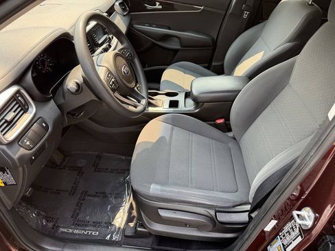 Used 2017 Kia Sorento AWD image 15