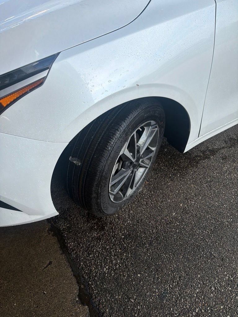 Used 2023 Kia Forte LXS FWD image 4