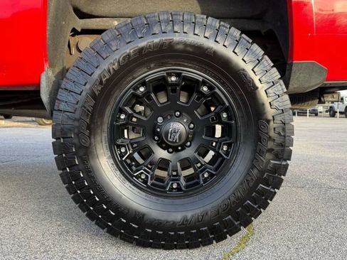 Used 2017 Chevrolet Silverado 1500 LT image 9