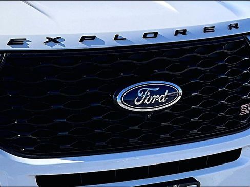 Used 2022 Ford Explorer ST w/ Equipment Group 401A image 29