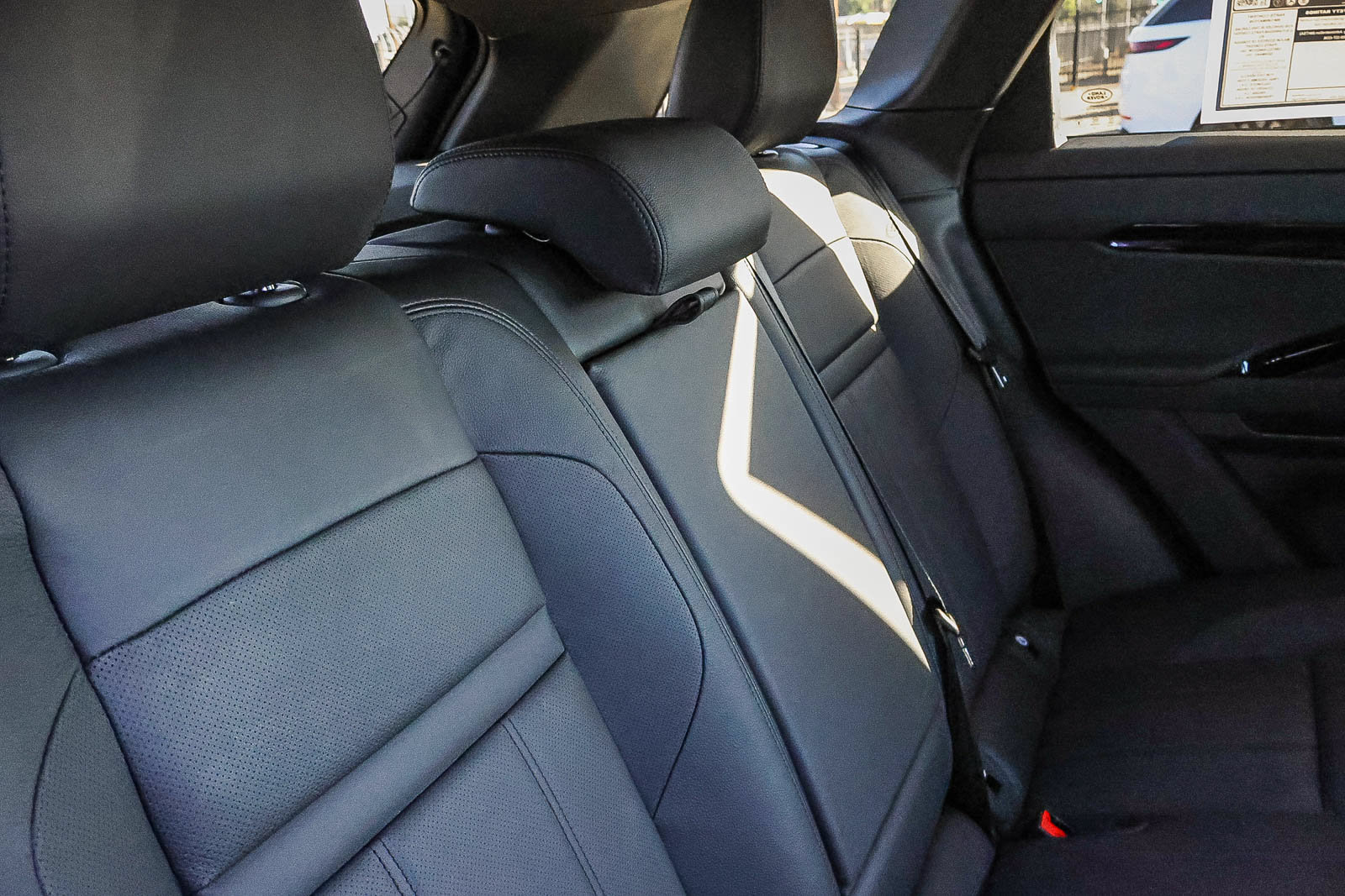 New 2026 Land Rover Range Rover Evoque S AWD/4WD image 17