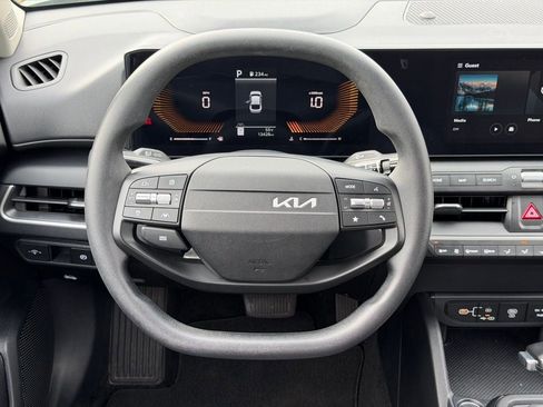 Used 2025 Kia K4 image 19