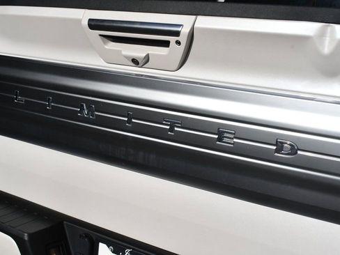 Used 2019 Ford F150 Limited image 12