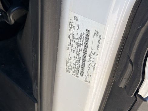 Used 2023 Ford Transit 350 XLT image 5