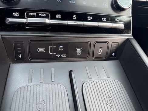 Certified 2025 Hyundai Santa Fe Calligraphy image 23