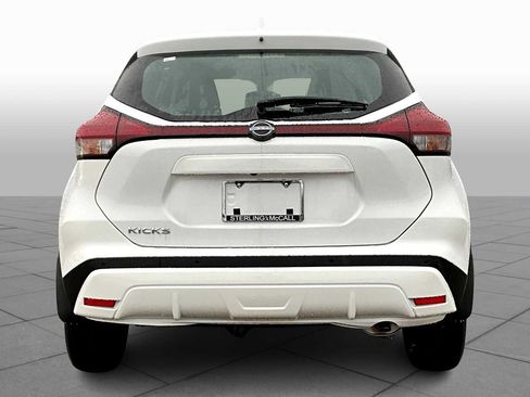 Certified 2025 Nissan Kicks Play S FWD image 4