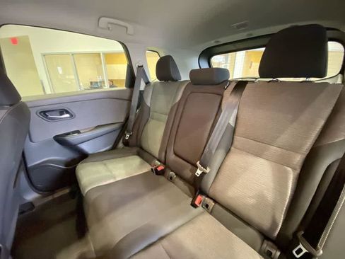 Used 2023 Nissan Rogue SV AWD/4WD image 24