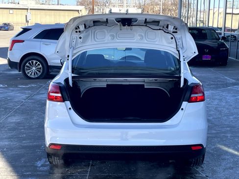 Used 2018 Ford Focus S image 9