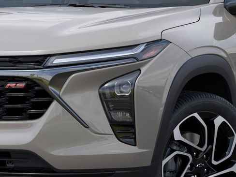 New 2026 Chevrolet Trax RS FWD image 34