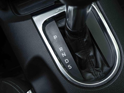 Used 2018 Ford Mustang Coupe image 29