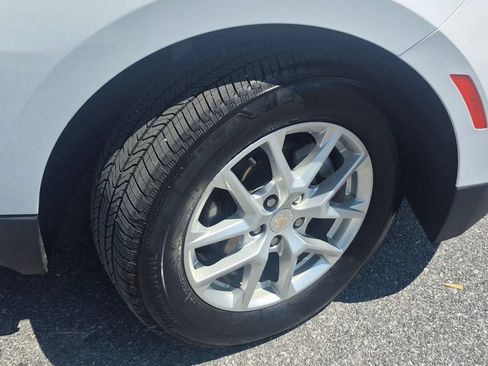 Used 2024 Chevrolet Equinox LT AWD/4WD image 3