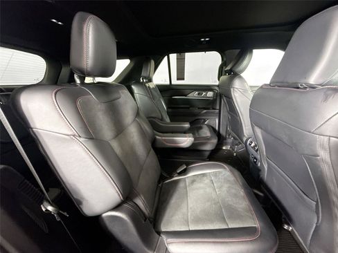 Used 2025 Ford Explorer ST image 43