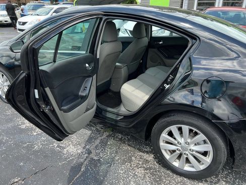 Used 2014 Kia Forte EX image 10